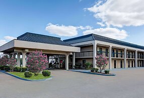 Days Inn by Wyndham Greenville MS