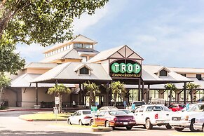 Days Inn by Wyndham Greenville MS