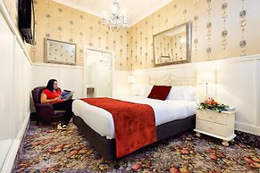 Prince's Gate Hotel
