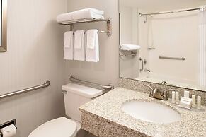 Courtyard by Marriott Portland Airport