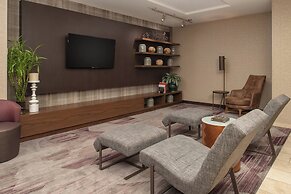 Courtyard by Marriott Portland Airport