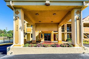 Econo Lodge Christiansburg-Blacksburg I-81