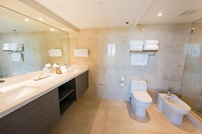 DoubleTree by Hilton Grand Hotel Biscayne Bay