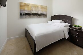 DoubleTree by Hilton Grand Hotel Biscayne Bay