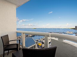DoubleTree by Hilton Grand Hotel Biscayne Bay