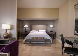DoubleTree by Hilton Grand Hotel Biscayne Bay