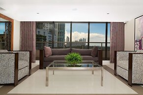 DoubleTree by Hilton Grand Hotel Biscayne Bay