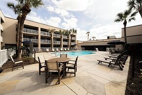 Doubletree by Hilton Houston Hobby Airport