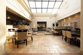 Doubletree by Hilton Houston Hobby Airport