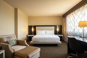 Doubletree by Hilton Houston Hobby Airport