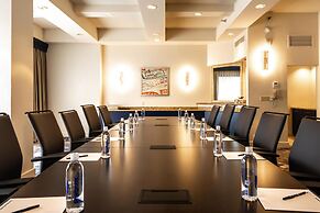 Doubletree by Hilton Houston Hobby Airport