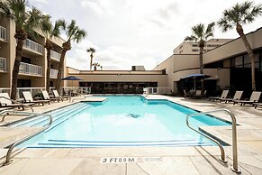 Doubletree by Hilton Houston Hobby Airport