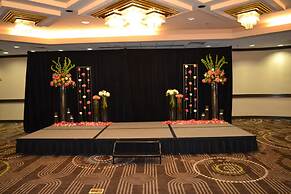 Doubletree by Hilton Houston Hobby Airport