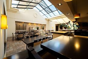 Doubletree by Hilton Houston Hobby Airport