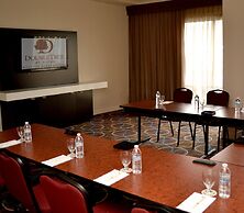 Doubletree by Hilton Houston Hobby Airport