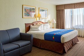 Park Inn by Radisson Sharon