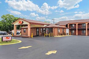 Econo Lodge North