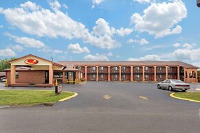 Econo Lodge North