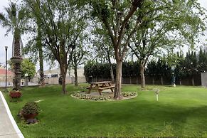 Ramada by Wyndham Bakersfield North