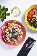 Holiday Inn Toronto - Int'l Airport by IHG