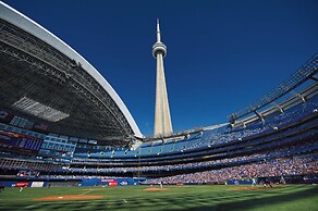 Holiday Inn Toronto - Int'l Airport by IHG