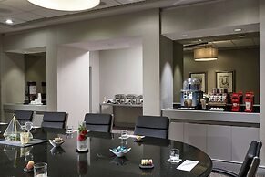 Renaissance Los Angeles Airport Hotel
