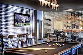 Renaissance Los Angeles Airport Hotel