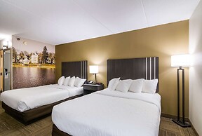 Clarion Pointe Jamestown - Falconer