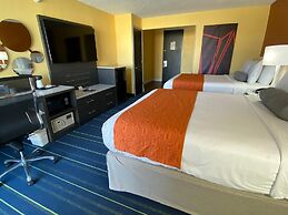 Howard Johnson by Wyndham Clifton NJ