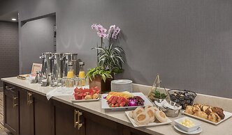 Crowne Plaza Providence-Warwick Airport by IHG