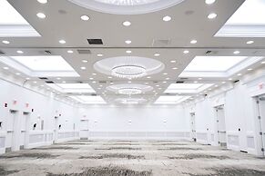 Crowne Plaza Providence-Warwick Airport by IHG