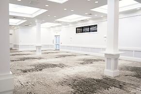 Crowne Plaza Providence-Warwick Airport by IHG