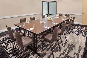 Delta Hotels by Marriott Minneapolis Northeast