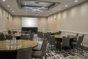 Delta Hotels by Marriott Minneapolis Northeast