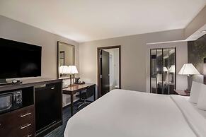 Clarion Pointe Downtown