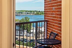 Sheraton Portsmouth Harborside Hotel