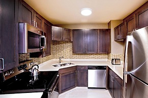 Sheraton Portsmouth Harborside Hotel