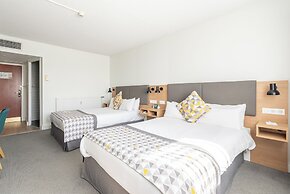 Holiday Inn Calais by IHG