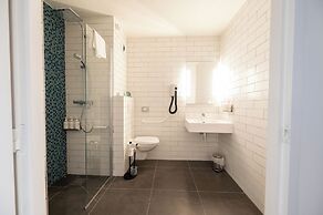 Holiday Inn Calais by IHG