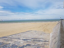 Holiday Inn Calais by IHG
