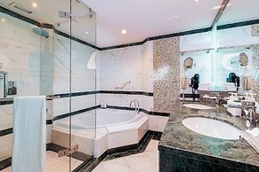 Holiday Inn Kuwait Al Thuraya City by IHG