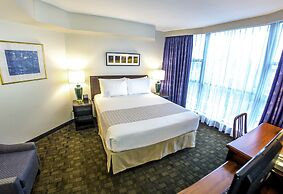 Rosedale On Robson Suite Hotel