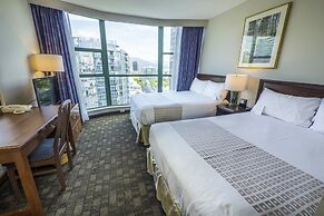 Rosedale On Robson Suite Hotel