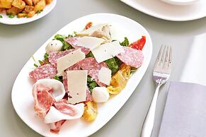 AC Hotel by Marriott Atlanta Downtown