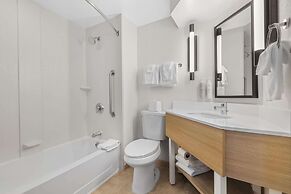 Spark by Hilton Colorado Springs I 25 Central