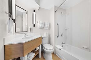 Spark by Hilton Colorado Springs I 25 Central