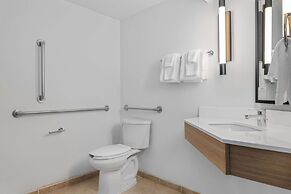 Spark by Hilton Colorado Springs I 25 Central