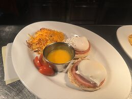 The Blennerhassett Hotel