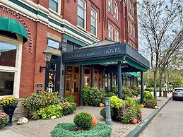 The Blennerhassett Hotel