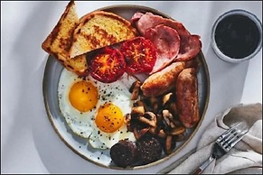 Sonesta Redondo Beach & Marina